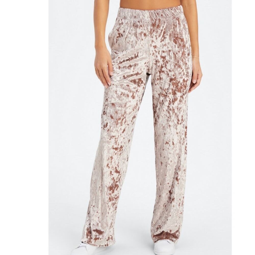 Fabletics‎ Go-To Crushed Velour Wide Leg Pant in Teddy Pink Size S